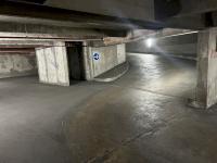 Place de parking à louer - Paris 75013 - 3 Avenue de Choisy, 75013 Paris, France - 65 euros