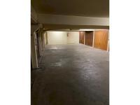 Box fermé sécurisé - voiture citadine, scooter ou stockage