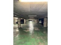 Place de parking à louer - Paris 75015 - 32 Boulevard de Vaugirard, 75015 Paris, France - 140 euros