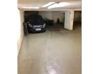 Place de parking à louer - Paris 75018 - 7 Rue Nicolet, 75018 Paris, France - 120 euros