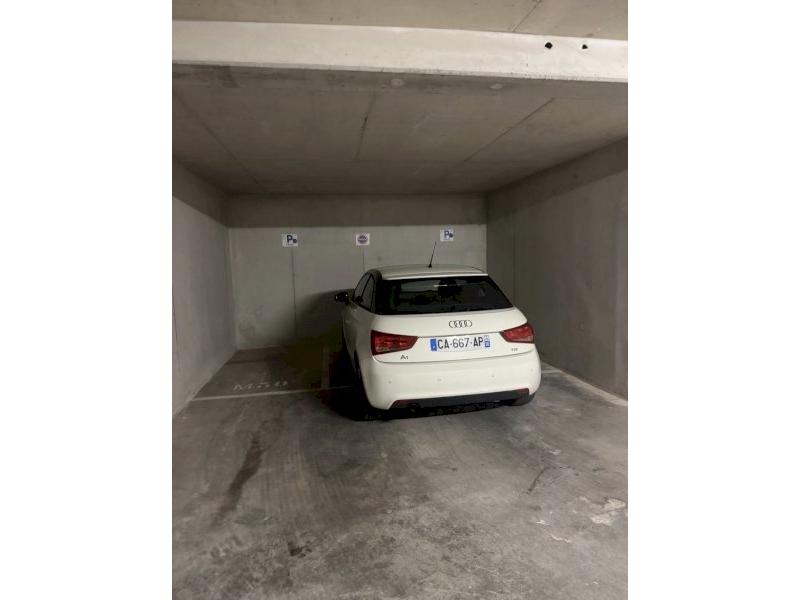 Place de Stationnement Voiture - La Joliette