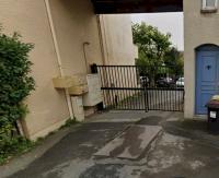 Place de parking sécurisée - 20 m² - 6 min gare - portail électrique - 0  charges