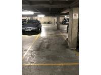 Parking sécurisé à louer - Paris 15e - Rue de Lourmel - 18 m²