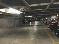 Place de parking à louer - Paris 75015 - 77 Rue de Lourmel, 75015 Paris, France - 130 euros