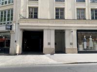 Place de parking à louer - Paris 75004 - 18 Rue de Turenne, 75004 Paris, France - 200 euros