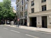 Place de parking à louer - Paris 75004 - 18 Rue de Turenne, 75004 Paris, France - 200 euros
