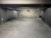 Grand box fermé Paris 15 - idéal stockage / citadine - rue Lecourbe