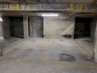 Place de parking à louer - Paris 75012 - 12 Rue Montéra, 75012 Paris, France