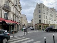 Paris 17 - 106 rue des Moines - Place de parking à louer