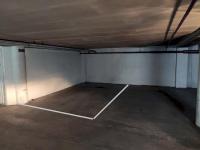 Place de parking à louer - Paris 75016 - 50 Rue de la Tour, 75016 Paris, France - 220 euros