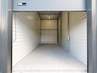 GARAGE 25m²/Idéal stock pro ou garage véhicules - sur site sécurisé avec accès 24h/24