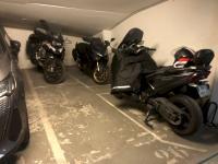 Parking à louer - Paris 17 - rue Guersant