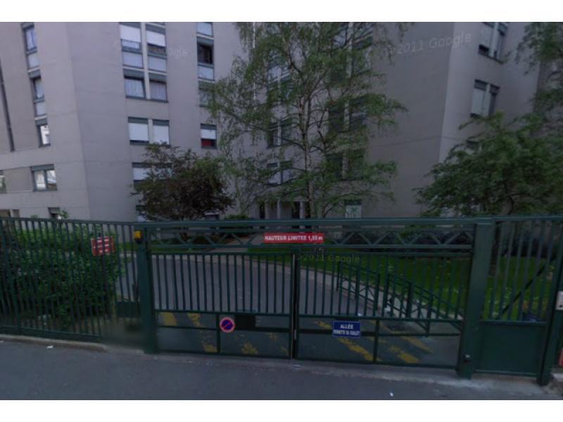 Place de parking à louer - Paris 75019 - Rue de l'Atlas, 75019 Paris, France