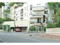 Parking à louer à Suresnes